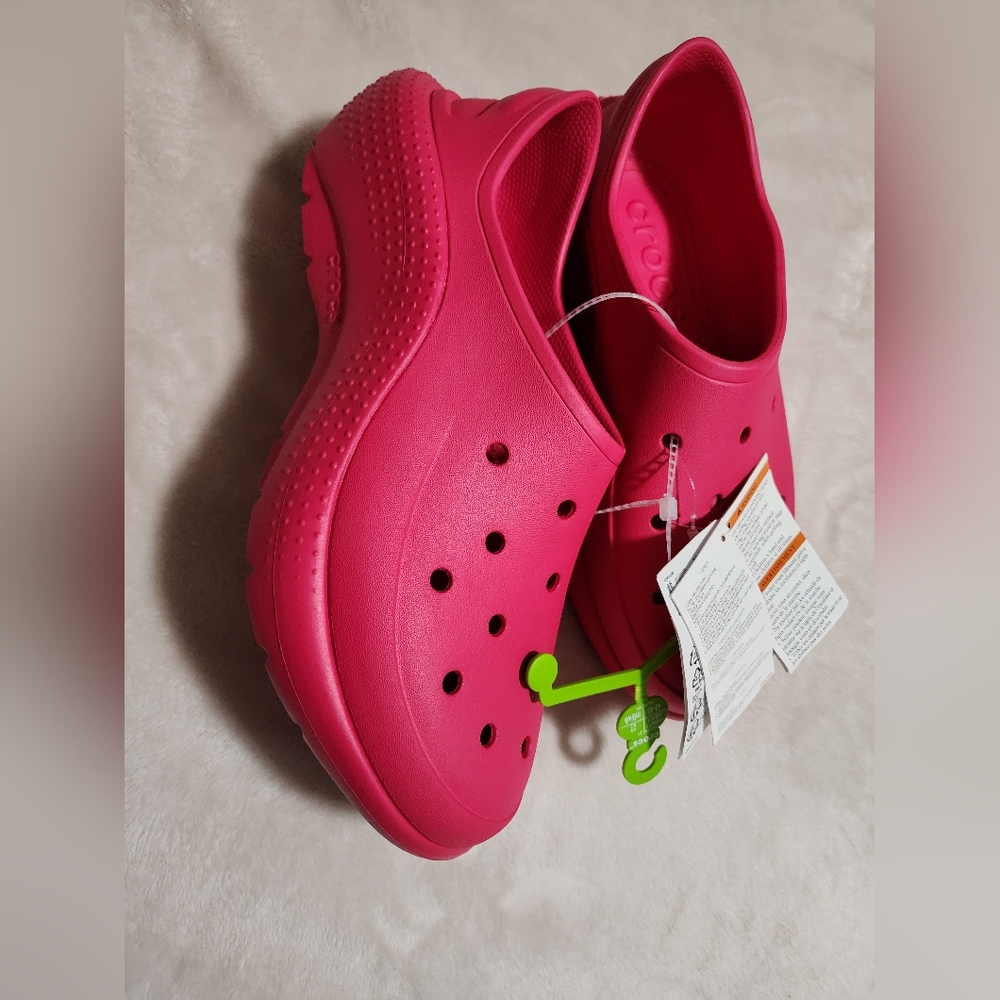 CROCS Kids Water Shoes - Vibrant Pink - Picture 2 of 4